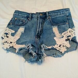 Toby Heart Ginger women's size 4 denim shorts.